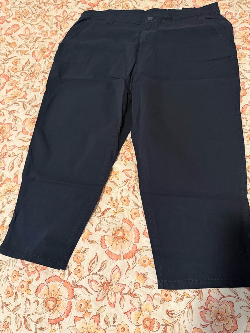 NWT Macys Style & Co blue Capris. 18.